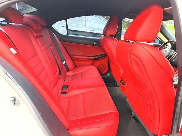 2021 LEXUS IS