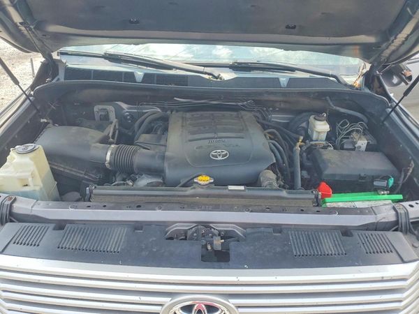 2014 TOYOTA TUNDRA Limited