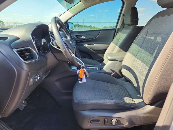 2022 CHEVROLET EQUINOX LT (1LT) — DENT