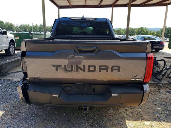 2025 TOYOTA TUNDRA SR