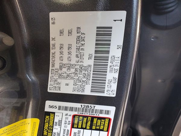 2025 TOYOTA TUNDRA SR