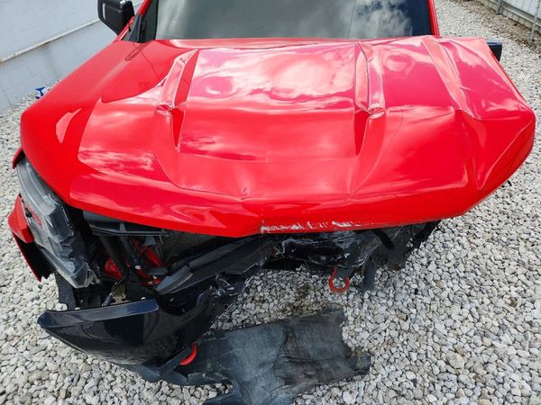 2020 CHEVROLET SILVERADO Trail Boss - LT — Engine bay
