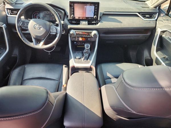 2019 TOYOTA RAV4