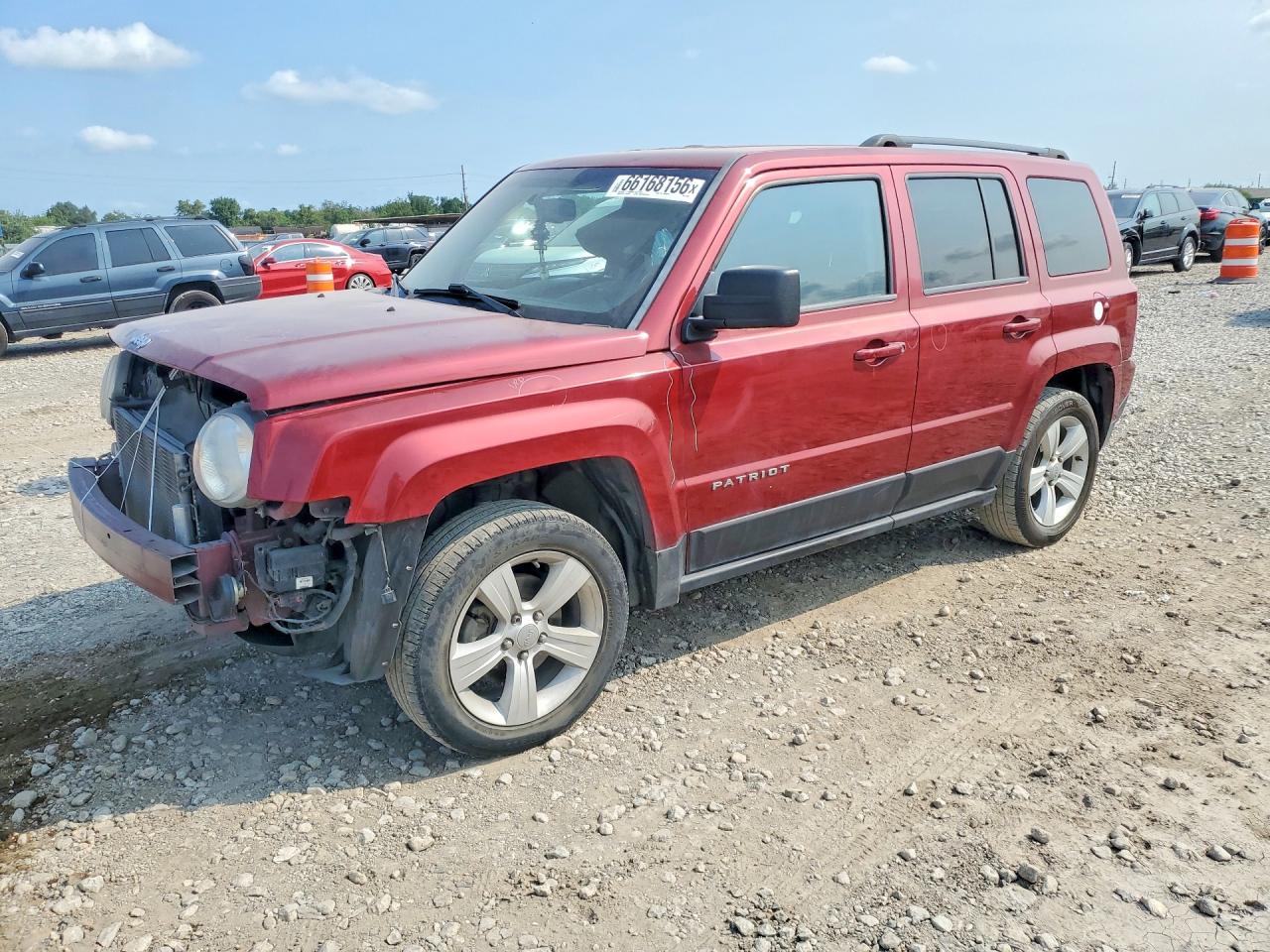 2016 JEEP PATRIOT Latitude — Front 3/4