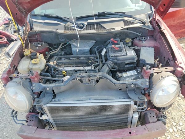 2016 JEEP PATRIOT Latitude — Engine bay
