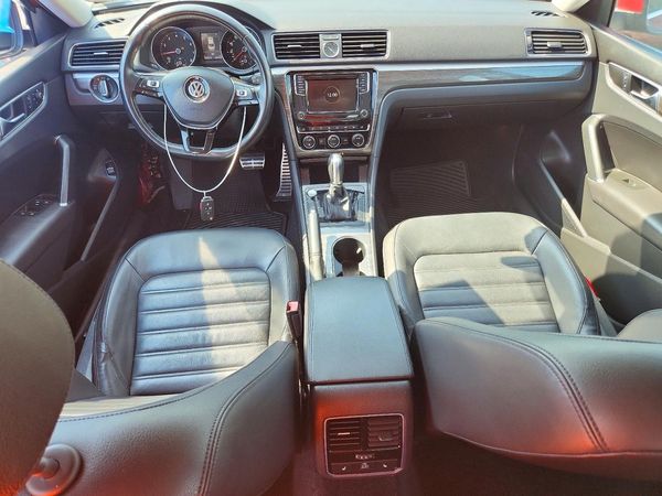2017 VOLKSWAGEN PASSAT — CKPT