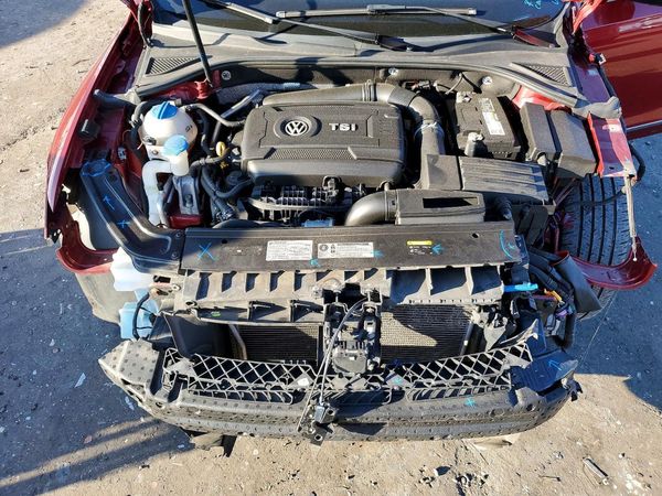 2017 VOLKSWAGEN PASSAT — Engine bay
