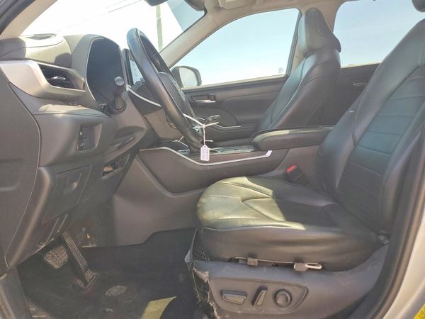 2020 TOYOTA HIGHLANDER XLE