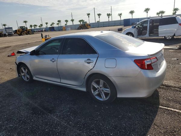 2014 TOYOTA CAMRY