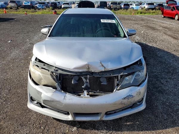 2014 TOYOTA CAMRY