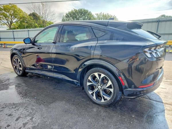 2022 FORD MUSTANG Premium — DSRA