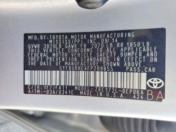 2015 TOYOTA COROLLA