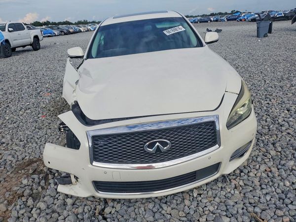 2016 INFINITI Q70L
