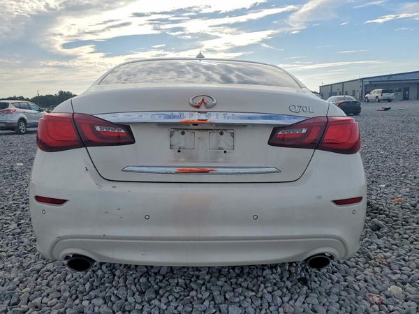 2016 INFINITI Q70L