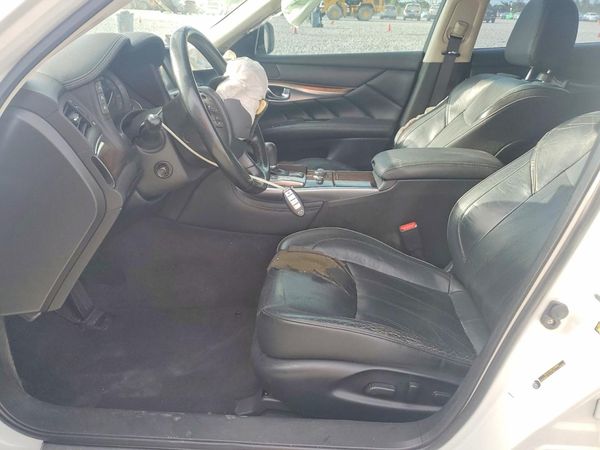 2016 INFINITI Q70L