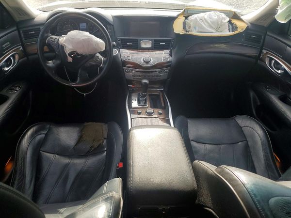 2016 INFINITI Q70L