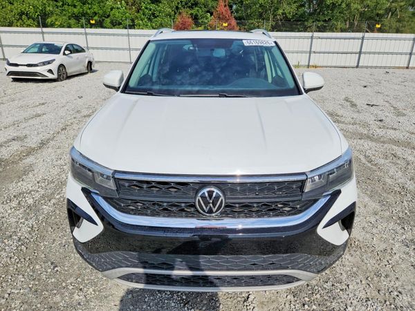 2022 VOLKSWAGEN TAOS