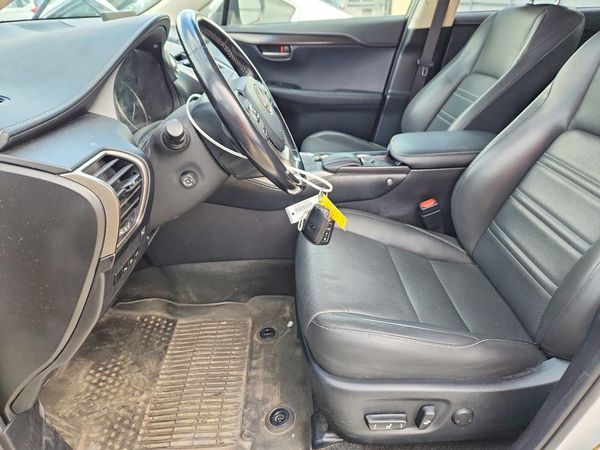 2017 LEXUS NX 300h Luxury