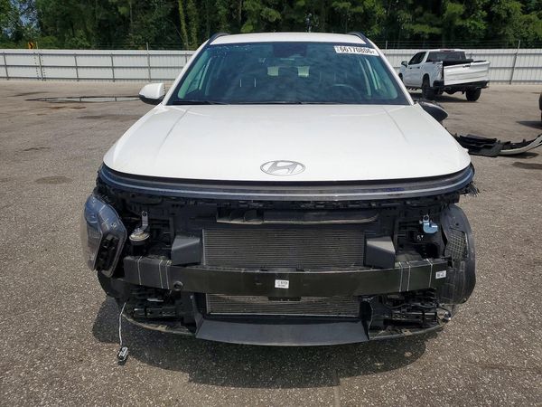 2024 HYUNDAI KONA SE