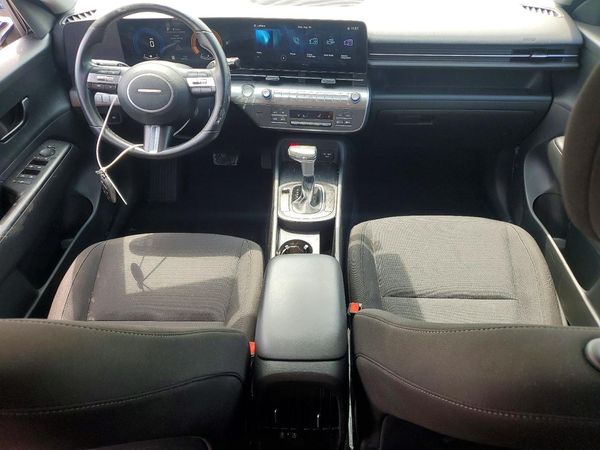 2024 HYUNDAI KONA SE