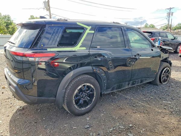 2023 NISSAN PATHFINDER SV