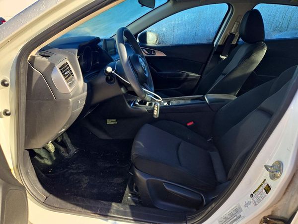 2017 MAZDA 3 Sport