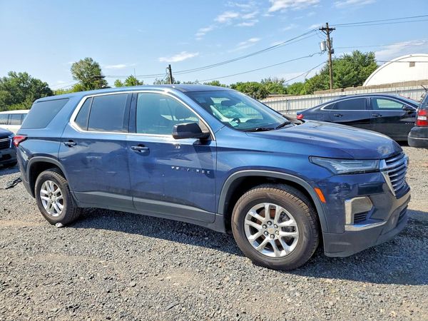 2022 CHEVROLET TRAVERSE LS — Passenger 3/4