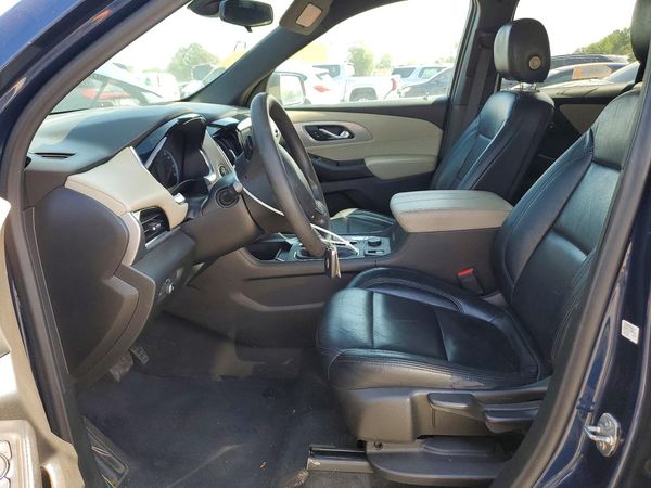 2022 CHEVROLET TRAVERSE LS — DENT