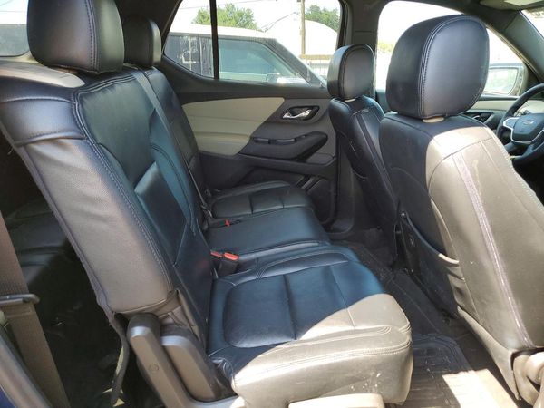 2022 CHEVROLET TRAVERSE LS