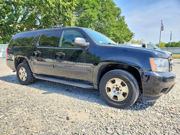 2013 CHEVROLET SUBURBAN LT