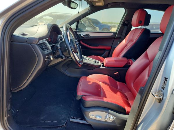 2015 PORSCHE MACAN — DENT