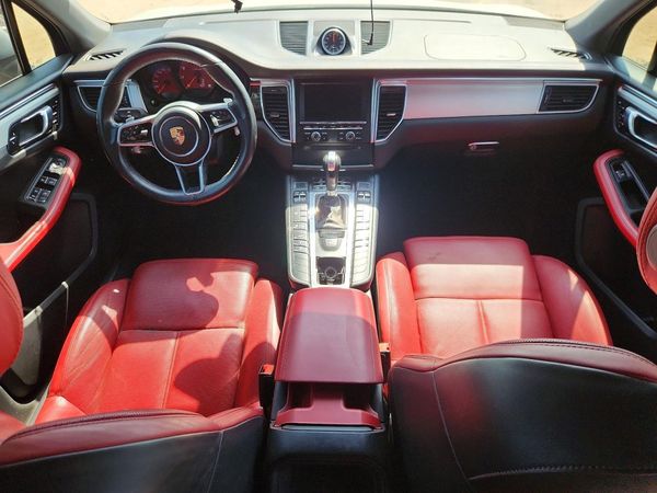 2015 PORSCHE MACAN — CKPT