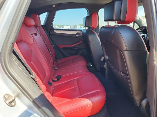 2015 PORSCHE MACAN — PSRS