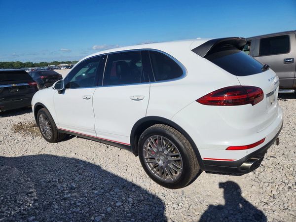 2015 PORSCHE CAYENNE