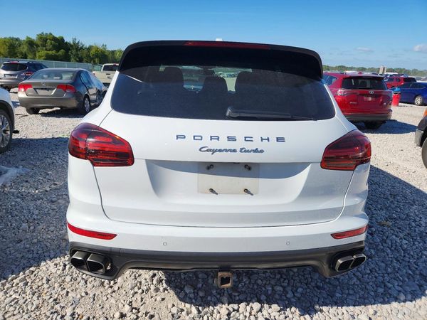 2015 PORSCHE CAYENNE