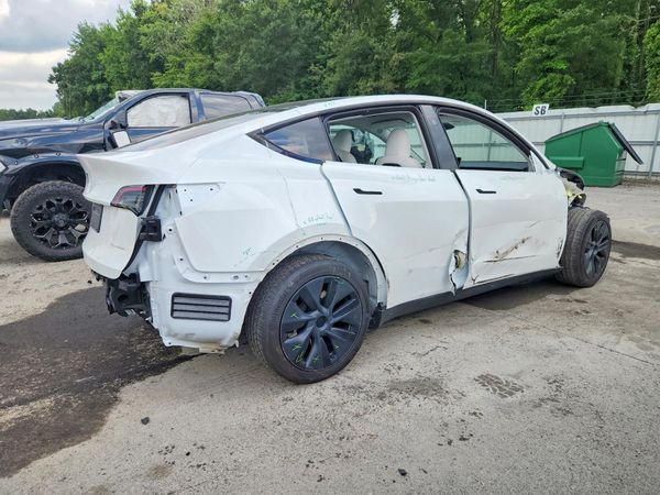 2025 TESLA MODEL Y