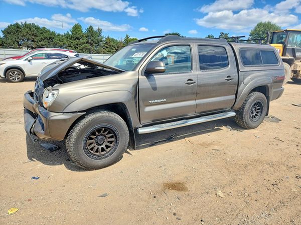 2015 TOYOTA TACOMA