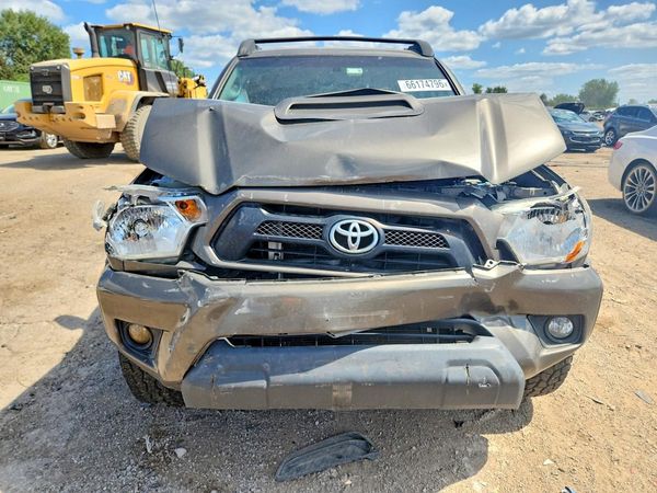 2015 TOYOTA TACOMA