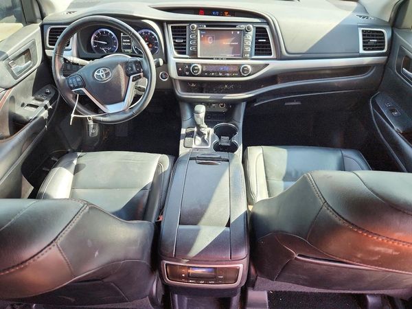 2019 TOYOTA HIGHLANDER SE/XLE — CKPT