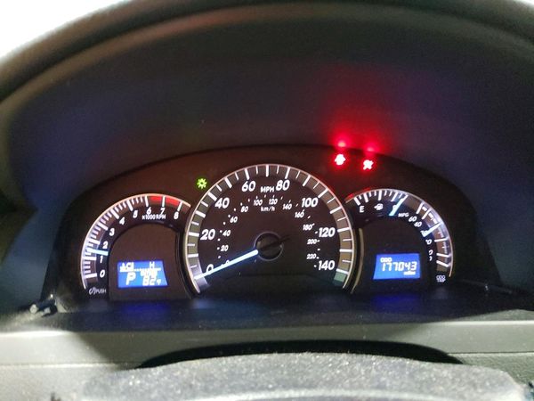 2012 TOYOTA CAMRY