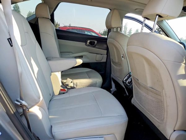2025 KIA SORENTO