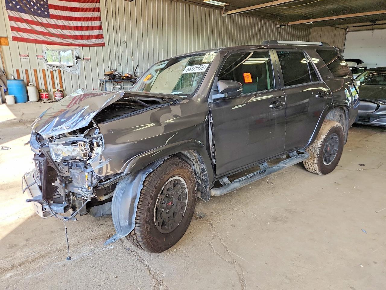 2021 TOYOTA 4RUNNER SRS Prem — Front 3/4