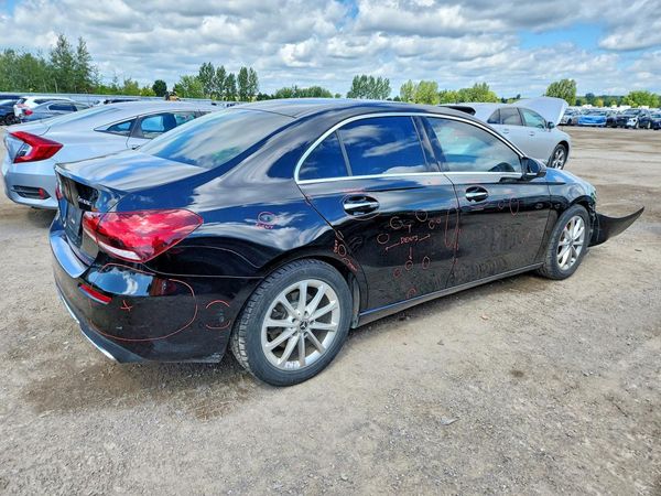 2021 MERCEDES-BENZ A A220-4M
