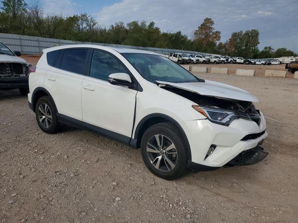 2018 TOYOTA RAV4 Adventure/XLE