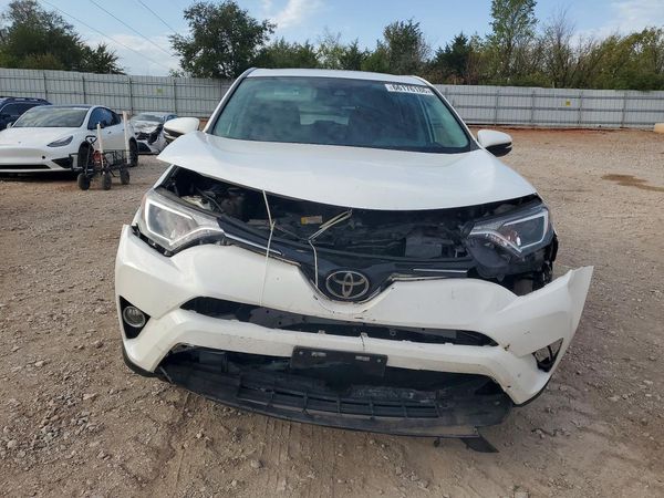 2018 TOYOTA RAV4 Adventure/XLE
