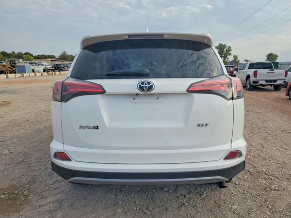 2018 TOYOTA RAV4 Adventure/XLE