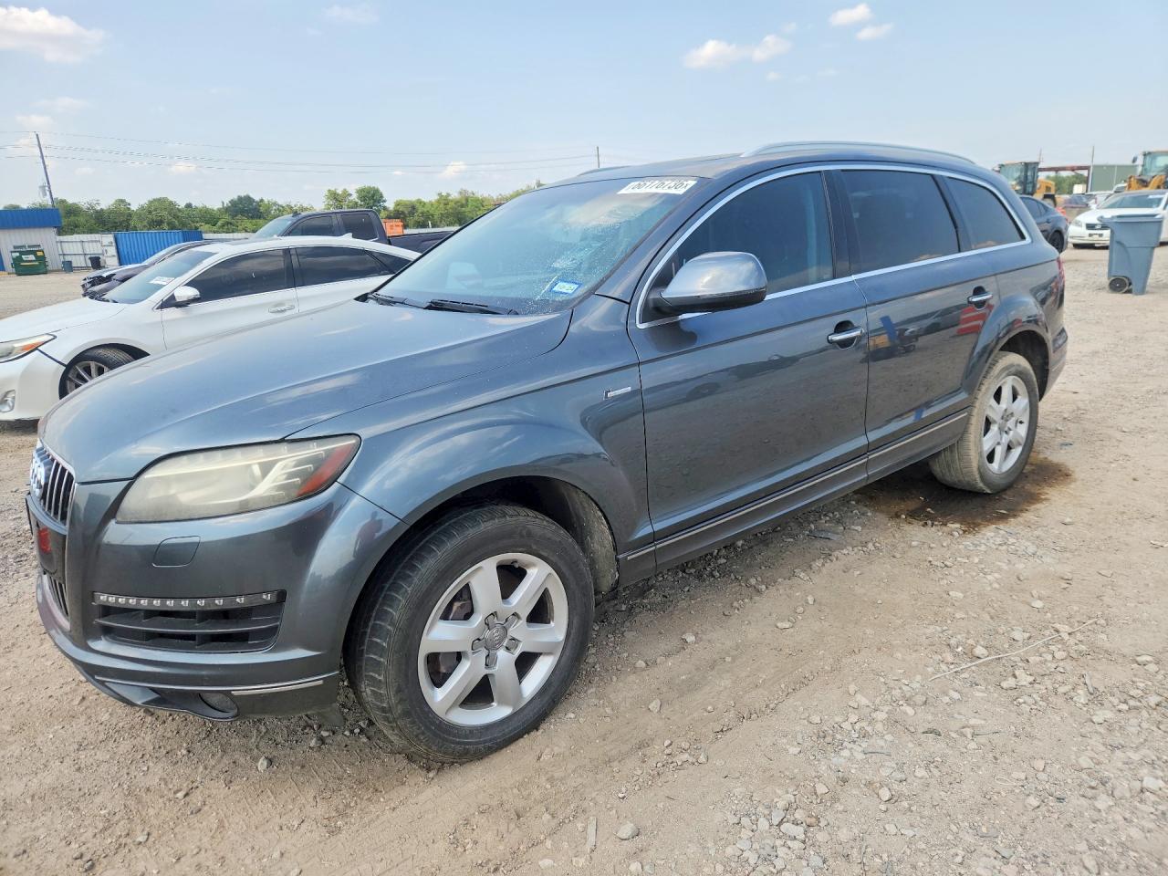 2015 AUDI Q7 Premium Plus — Front 3/4