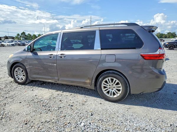2015 TOYOTA SIENNA
