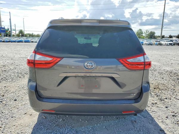 2015 TOYOTA SIENNA