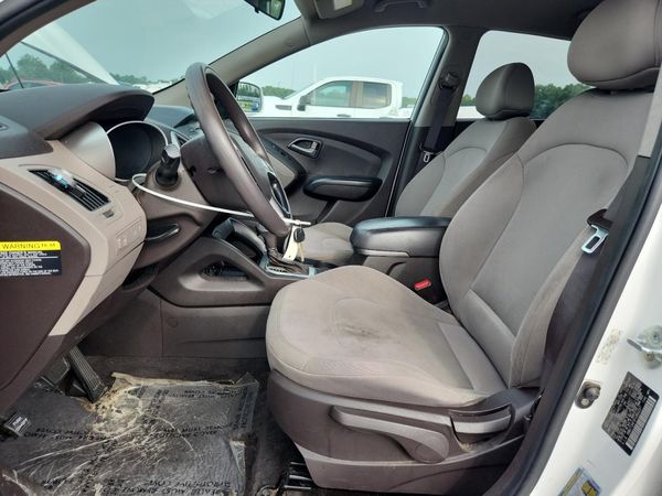 2015 HYUNDAI TUCSON GL (Middle-Low)